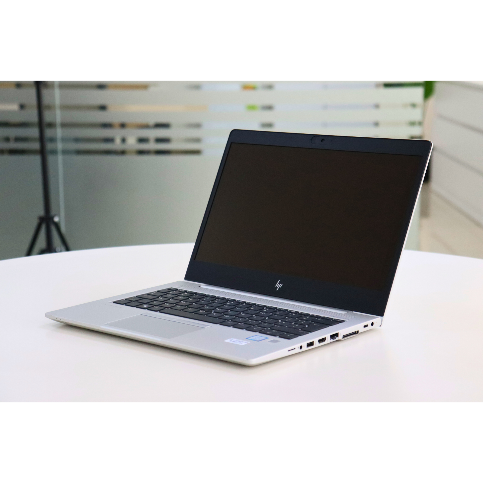 HP ELITEBOOK 830 G5: 8th Gen i5, 16GB RAM, 256GB SSD, SN:00607