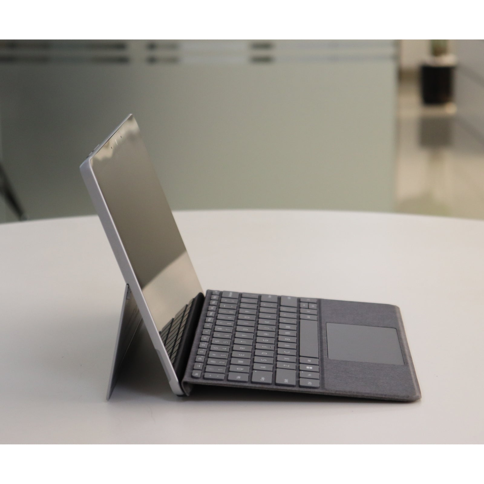 Microsoft SURFACE GO 3: i3, 10th Gen, 4GB RAM, 64GB SSD, SN:18619
