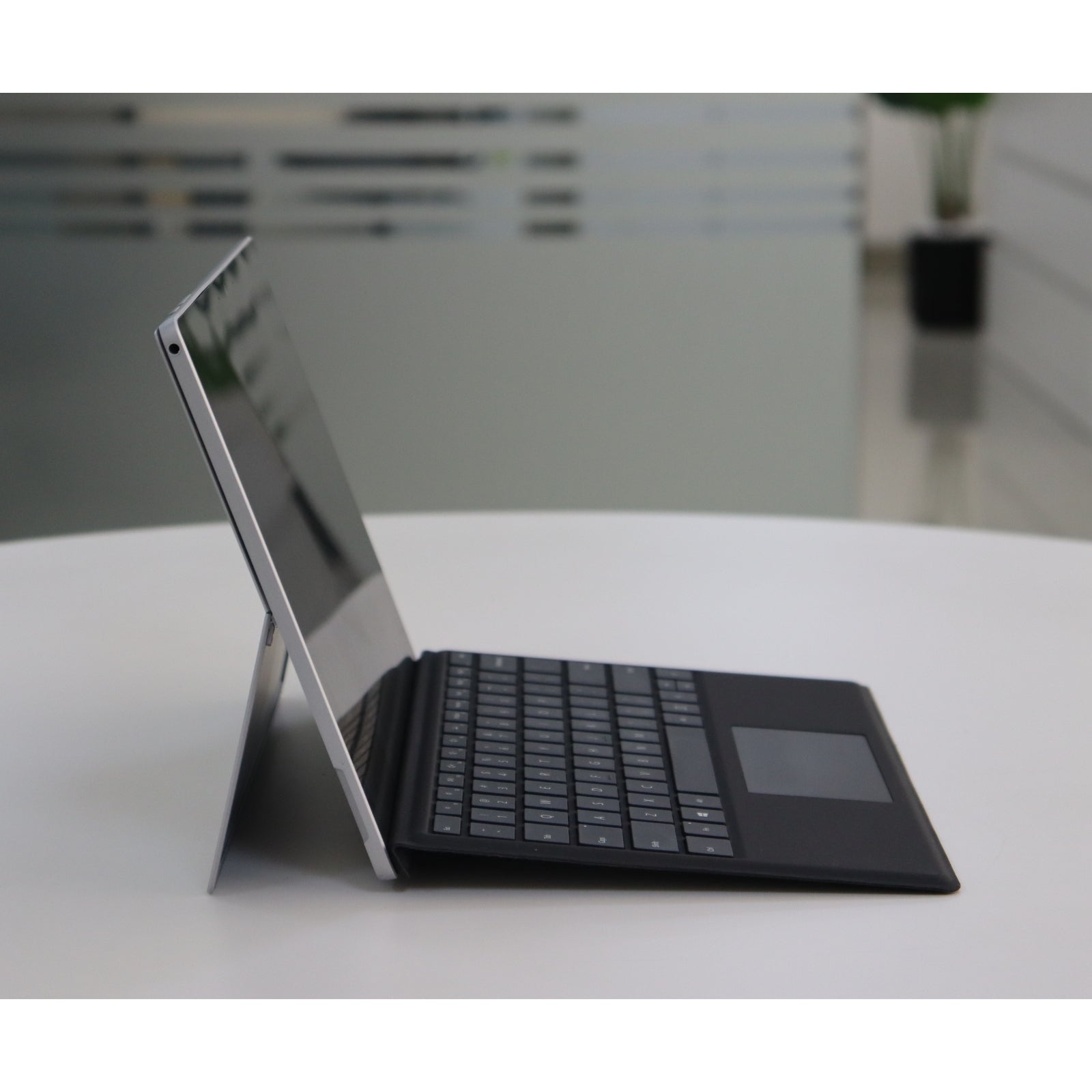 MICROSOFT SURFACE PRO 7+: 11th Gen i5, 8GB RAM, 256GB SSD, SN:18645