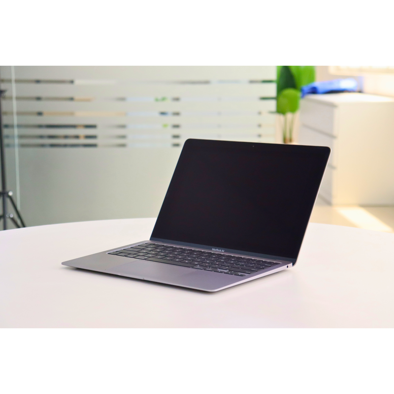 Apple MACBOOK AIR A2337(2020): M1, 8GB RAM, 256GB SSD, SN:60698