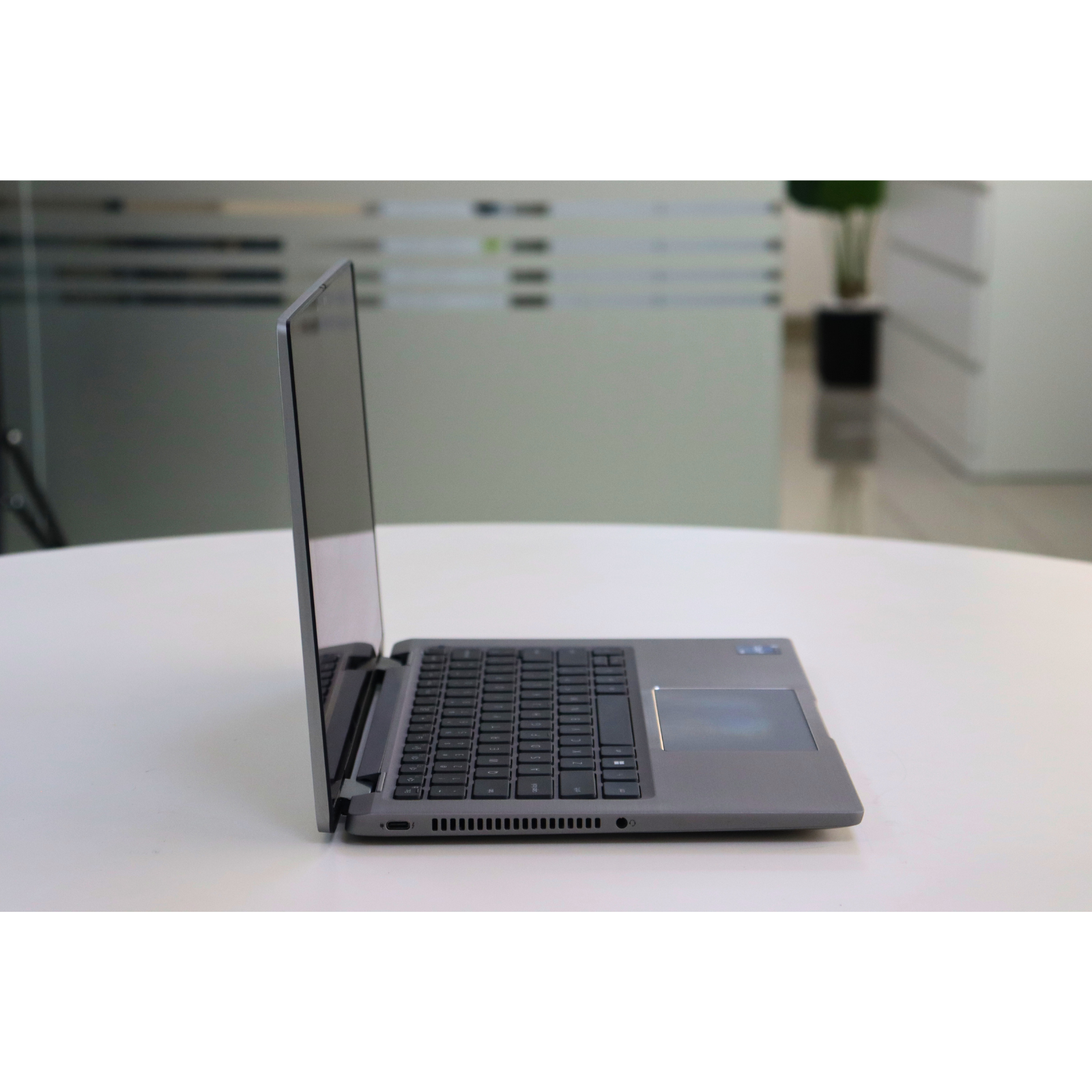 Dell LATITUDE 7430: 12th Gen i7, 32GB RAM, 512GB SSD, SN:12573