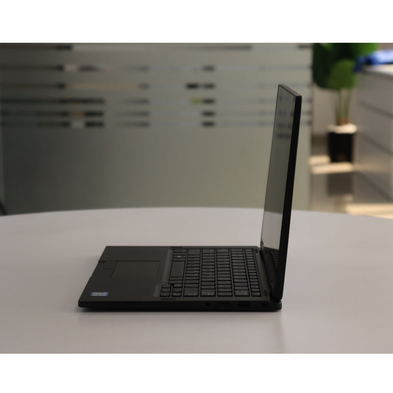Dell LATITUDE 7390 2-IN-1: 8th Gen i5, 8GB RAM, 256GB SSD, SN:20668