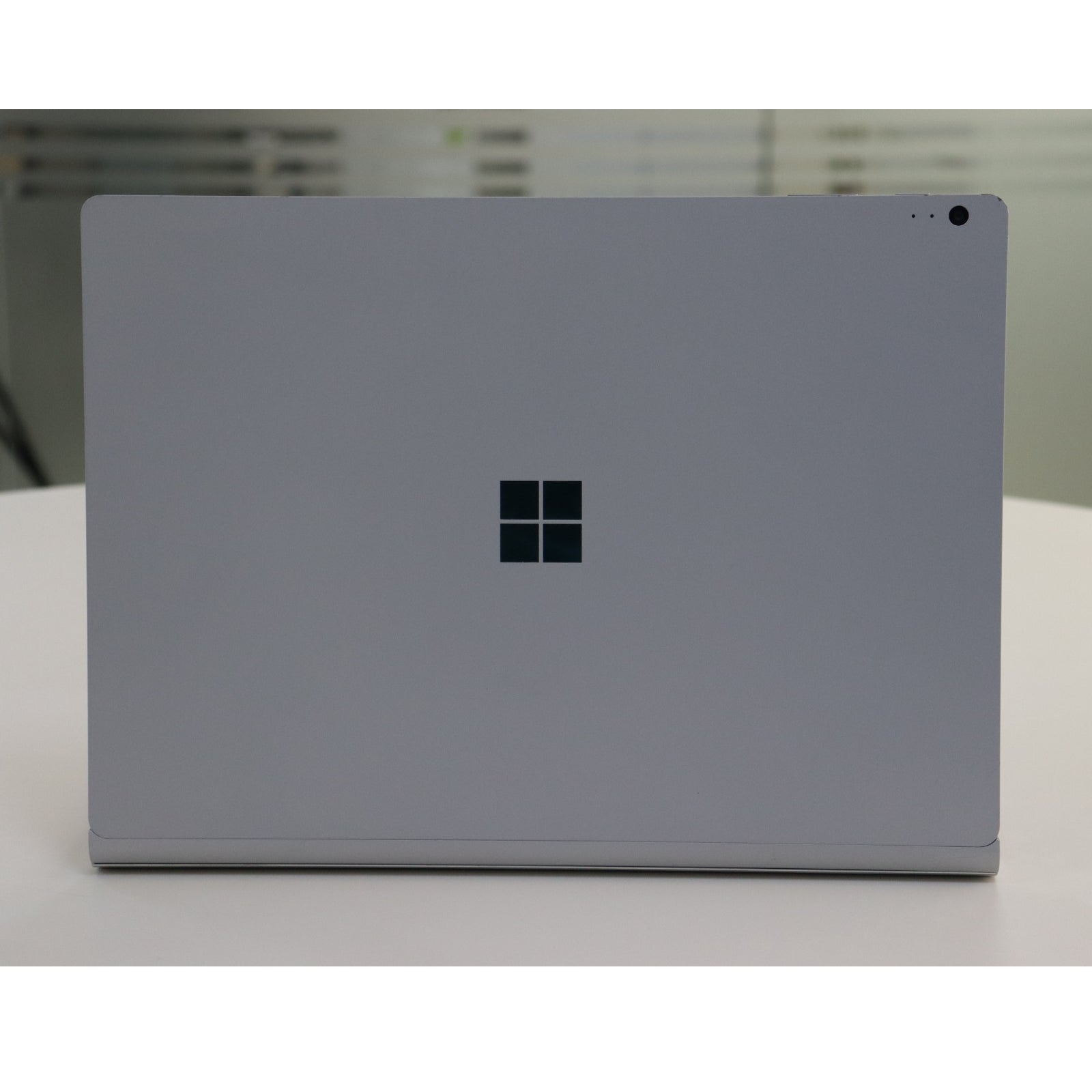 Microsoft SURFACE BOOK 2: i5, 7th Gen, 8GB RAM, 256GB SSD, SN:18646