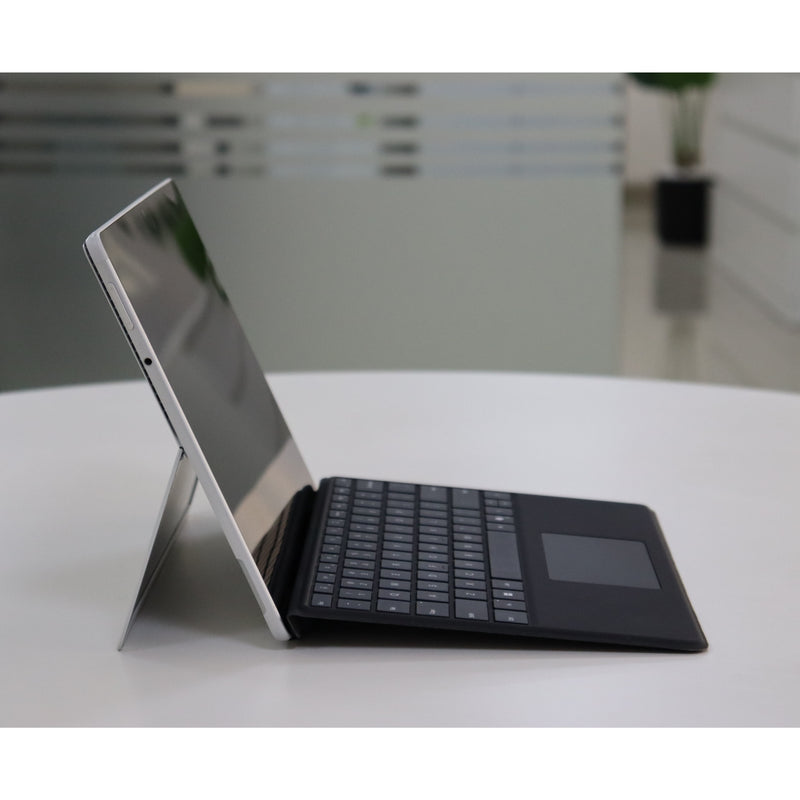 MICROSOFT SURFACE PRO 8: 11th Gen i7, 16GB RAM, 256GB SSD, SN:19076