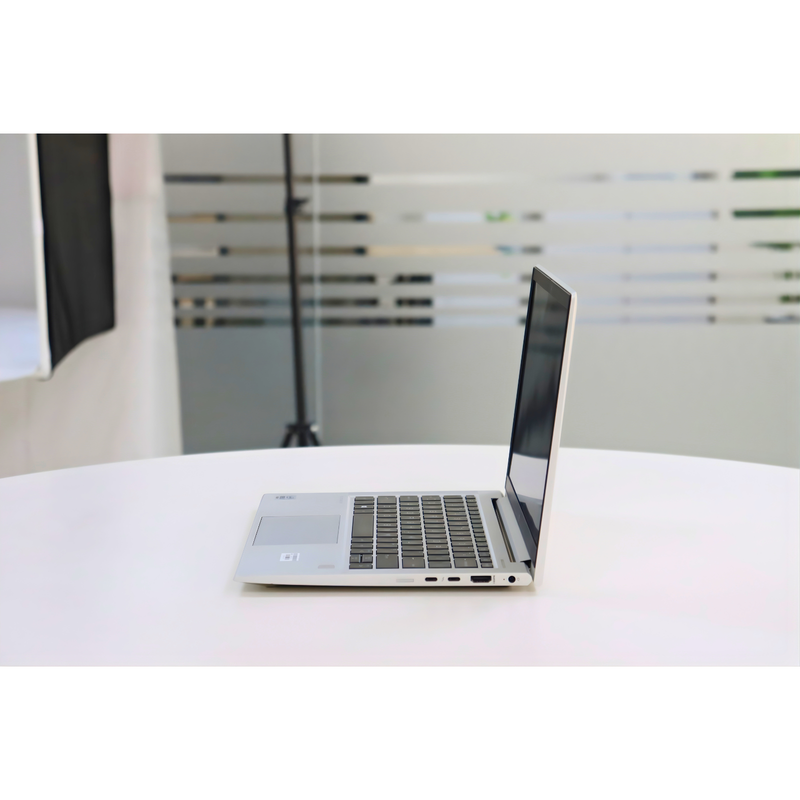 HP ELITEBOOK 830 G7: 10th Gen i5, 8GB RAM, 256GB SSD, SN:92397