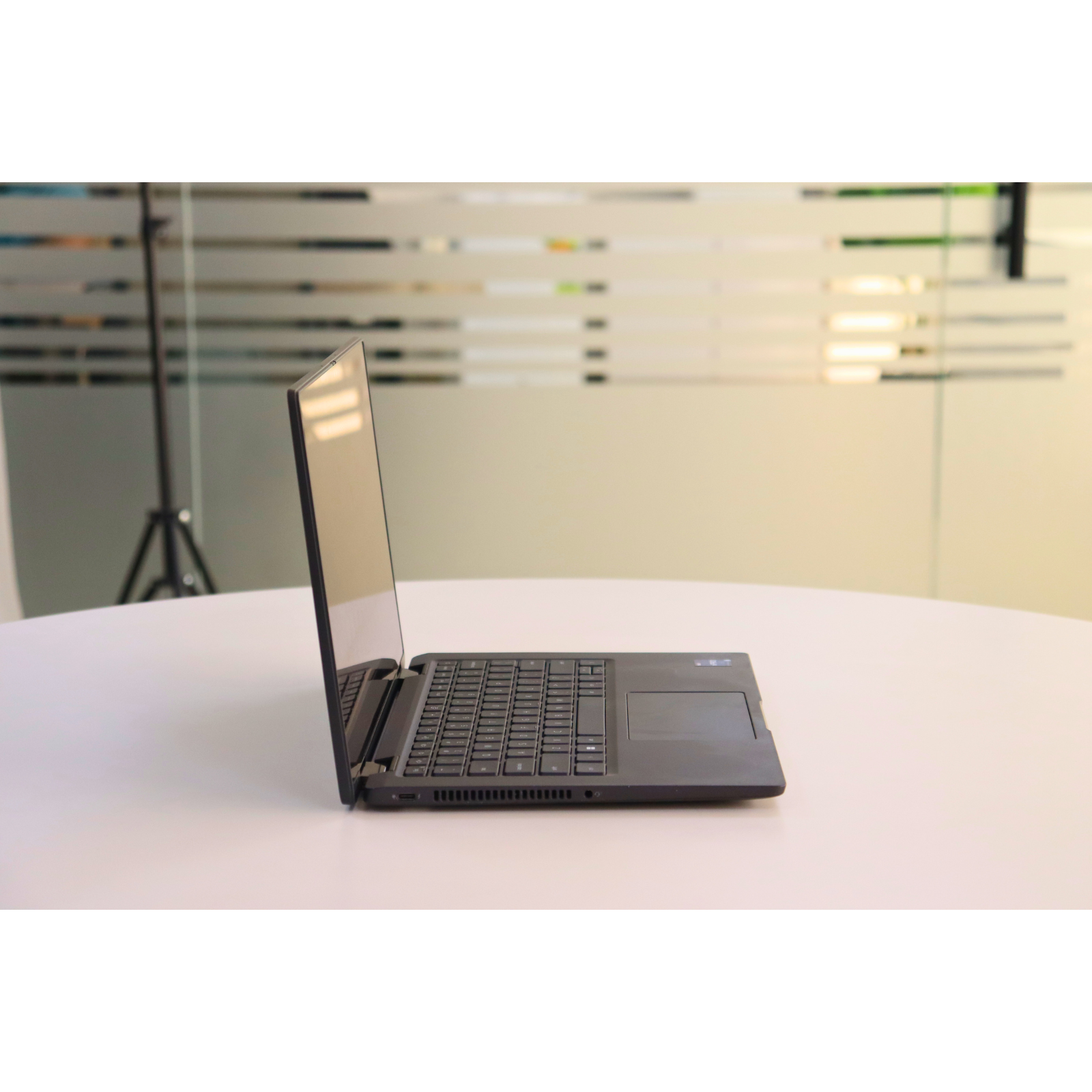 Dell LATITUDE 7430: 12th Gen i5, 16GB RAM, 256GB SSD, SN:95635