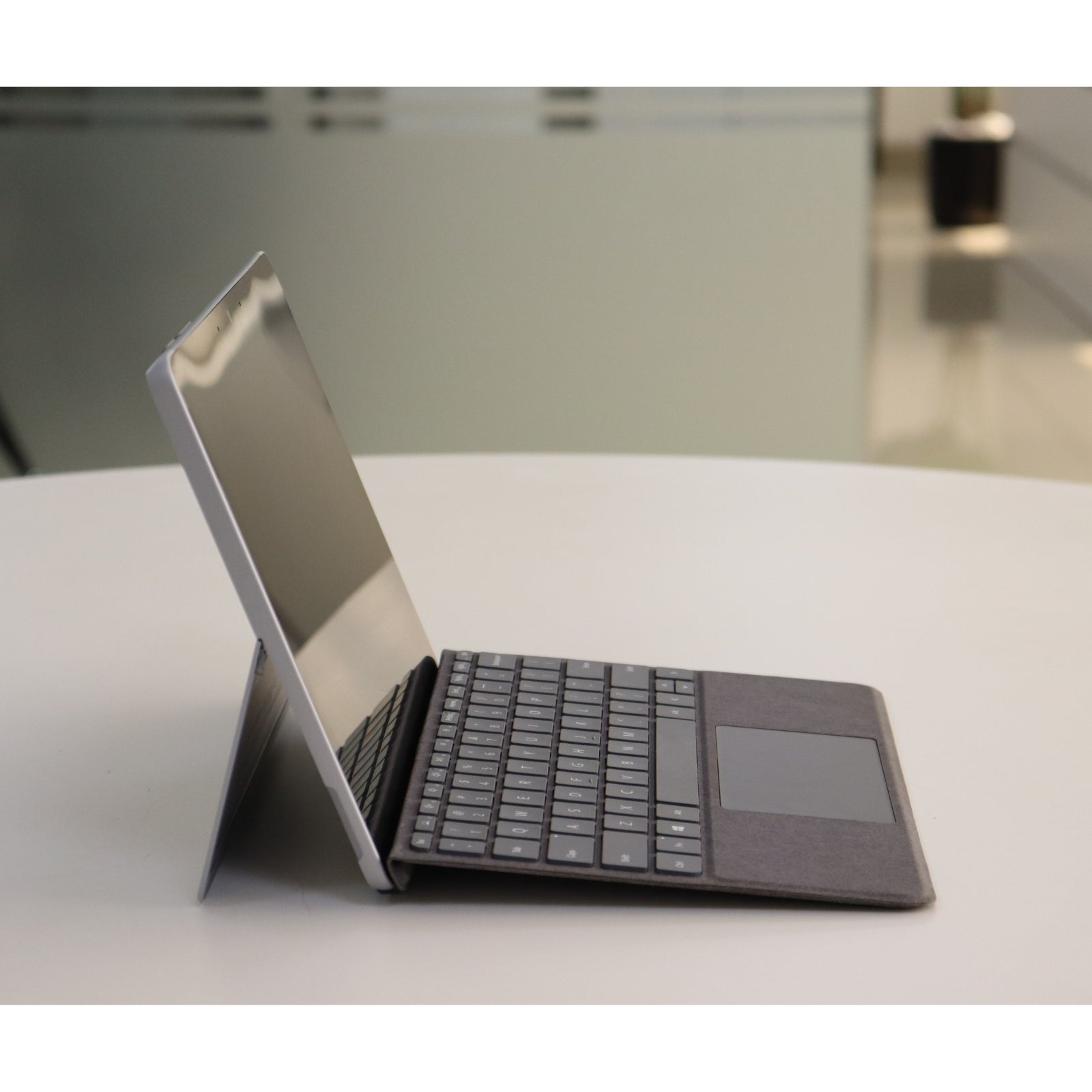 Microsoft SURFACE GO 3: i3, 10th Gen, 4GB RAM, 64GB SSD, SN:18620