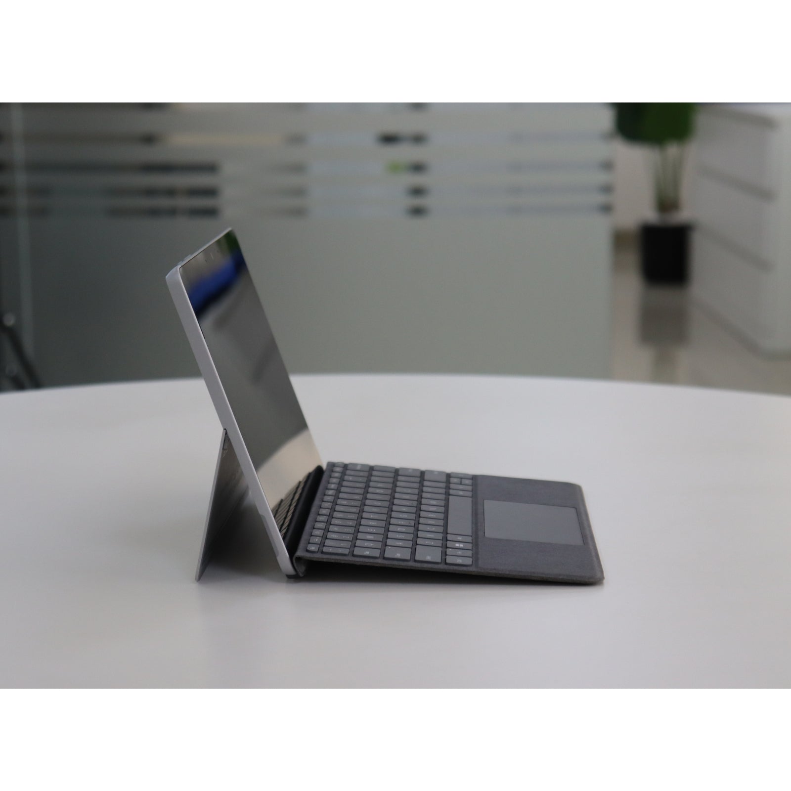 Microsoft SURFACE GO 3: i3, 10th Gen, 4GB RAM, 64GB SSD, SN:918606