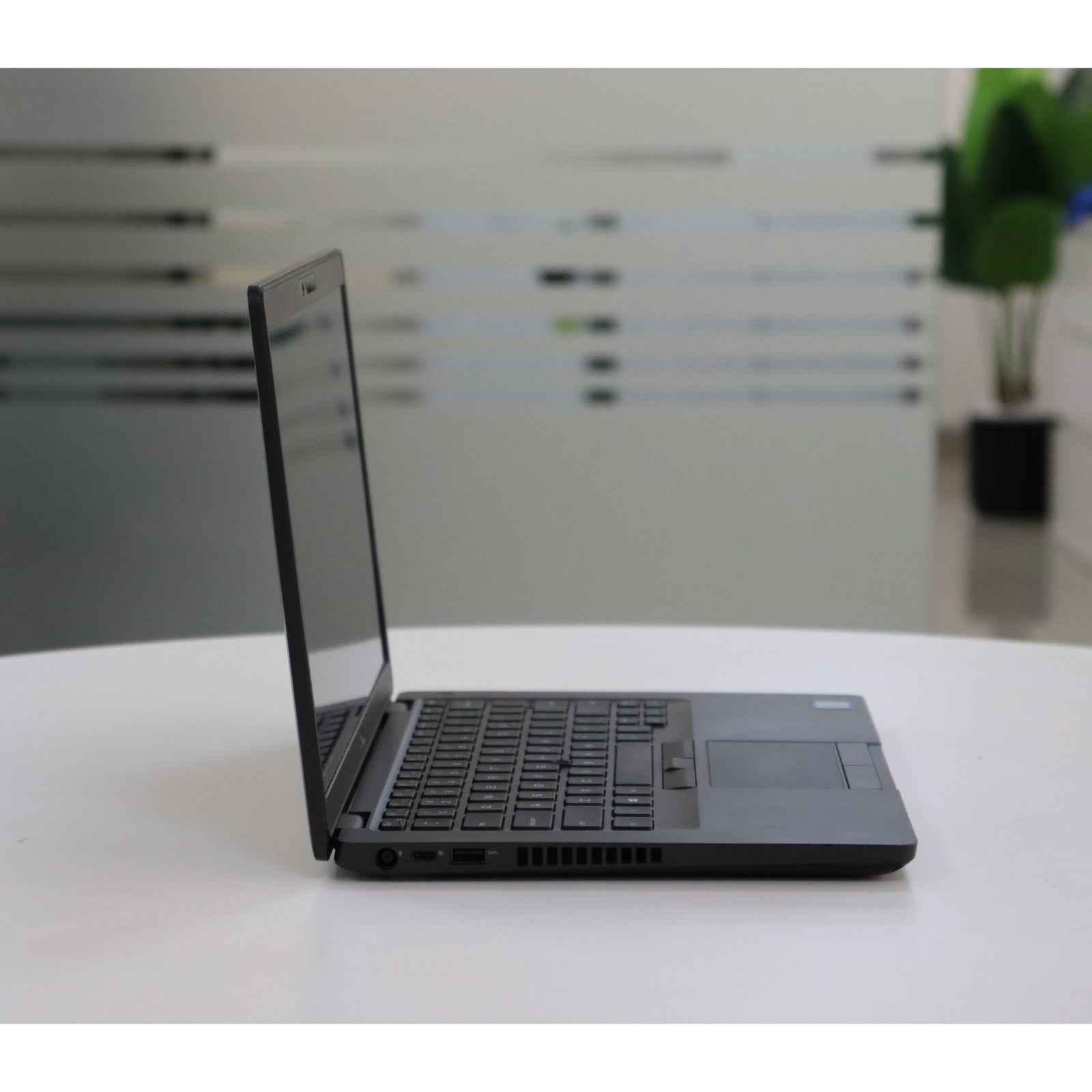 DELL LATITUDE 5400: 8th Gen i5, 8GB RAM, 256GB SSD, SN:19051