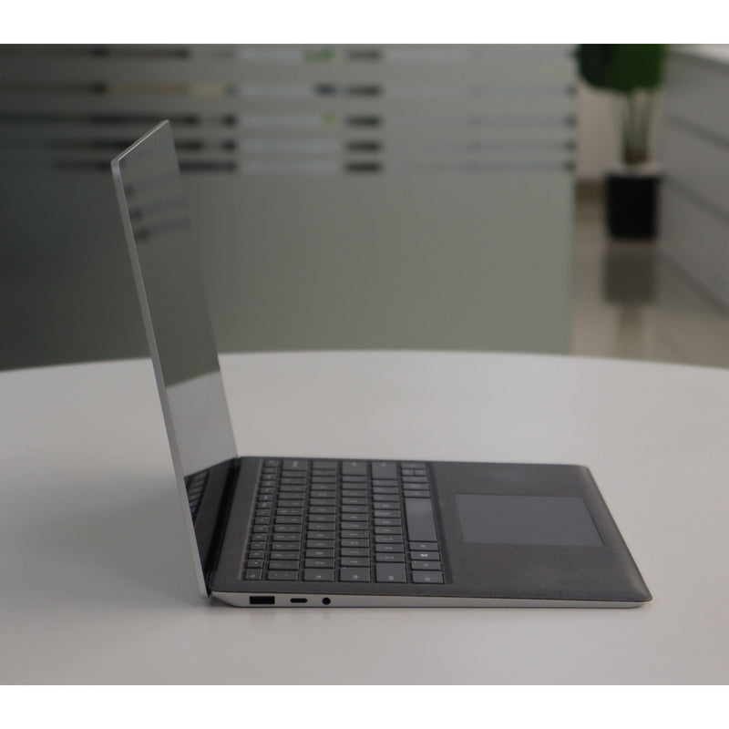 MICROSOFT SURFACE LAPTOP 3: 10th Gen i5, 8GB RAM, 256GB SSD, SN:76462