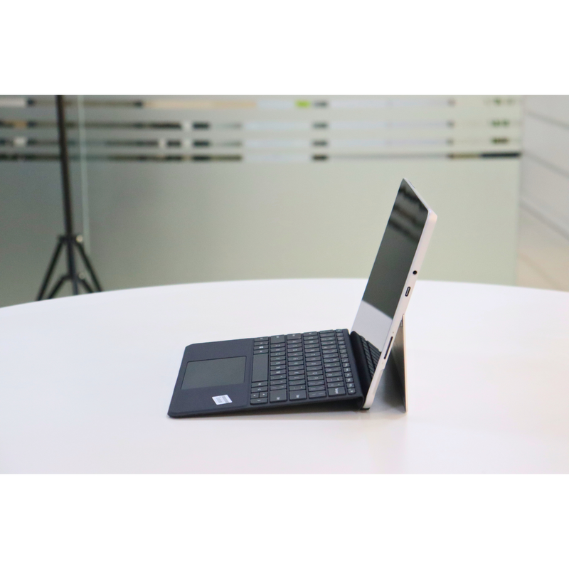 Microsoft SURFACE GO 2: 8th Gen M3, 8GB RAM, 128GB SSD, SN:76557