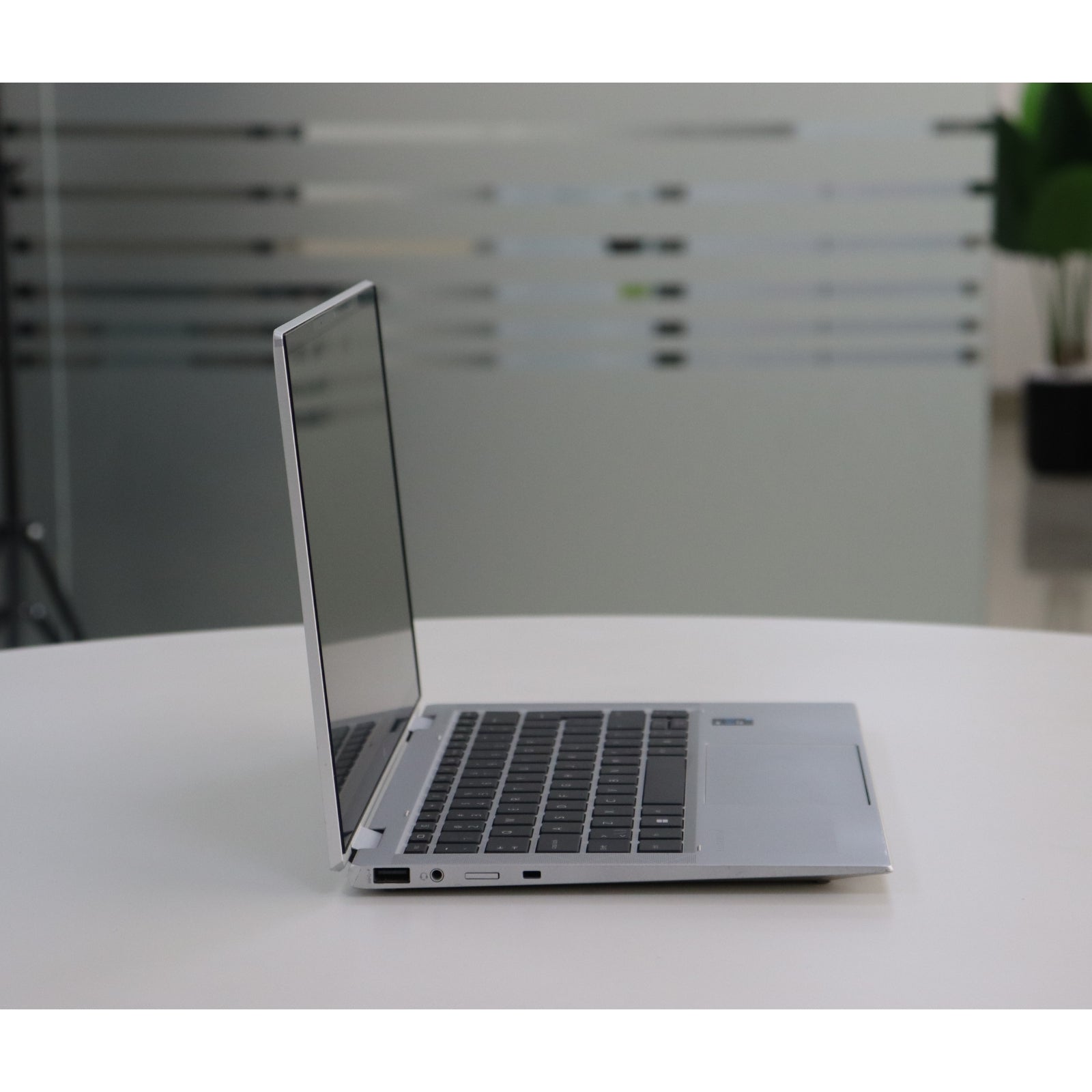 HP ELITEBOOK X360 1030 G8: 11th Gen i7, 16GB RAM, 512GB SSD, SN:000625