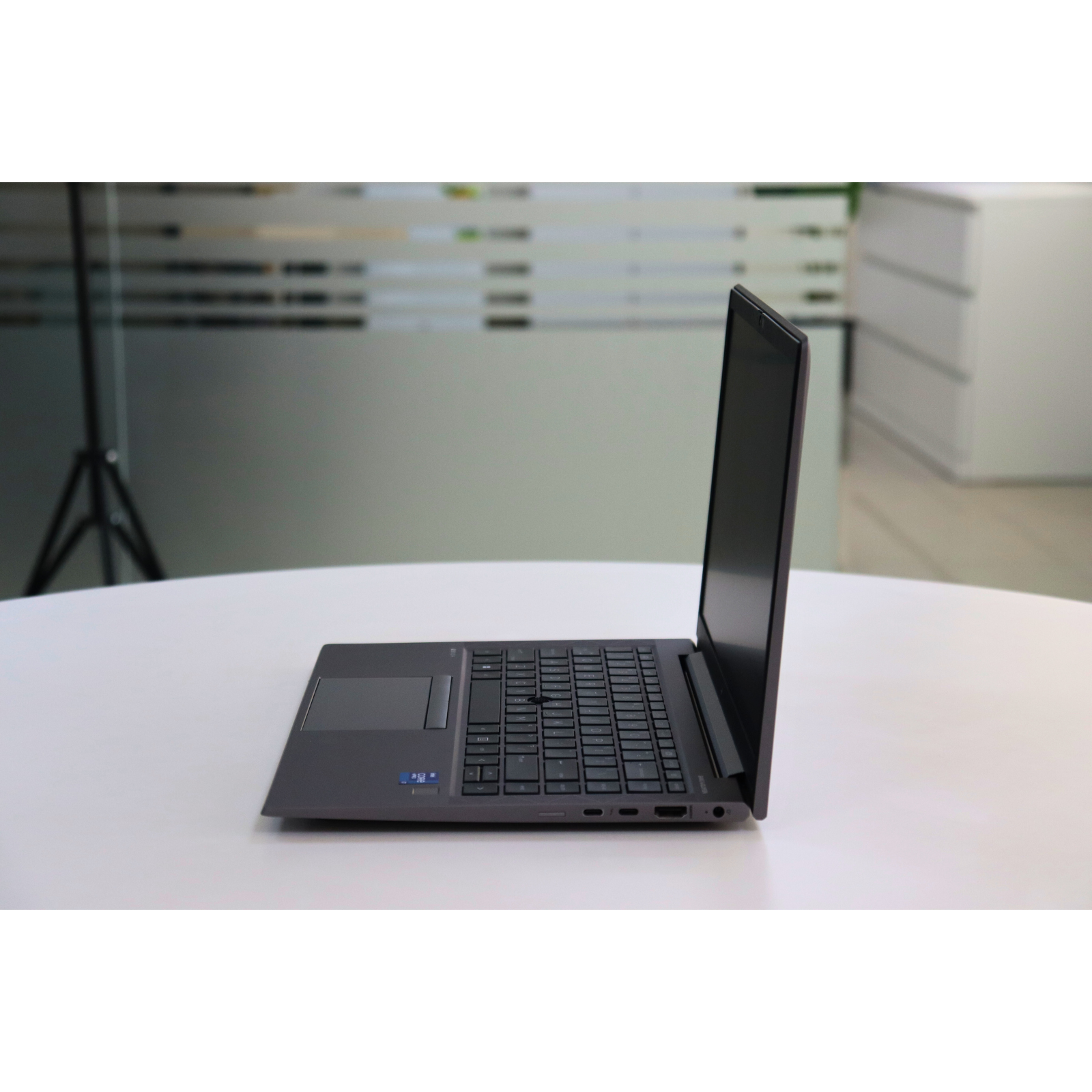 HP ZBOOK FIREFLY 14 G8: 11th Gen i7, 16GB RAM, 256GB SSD, SN:898757