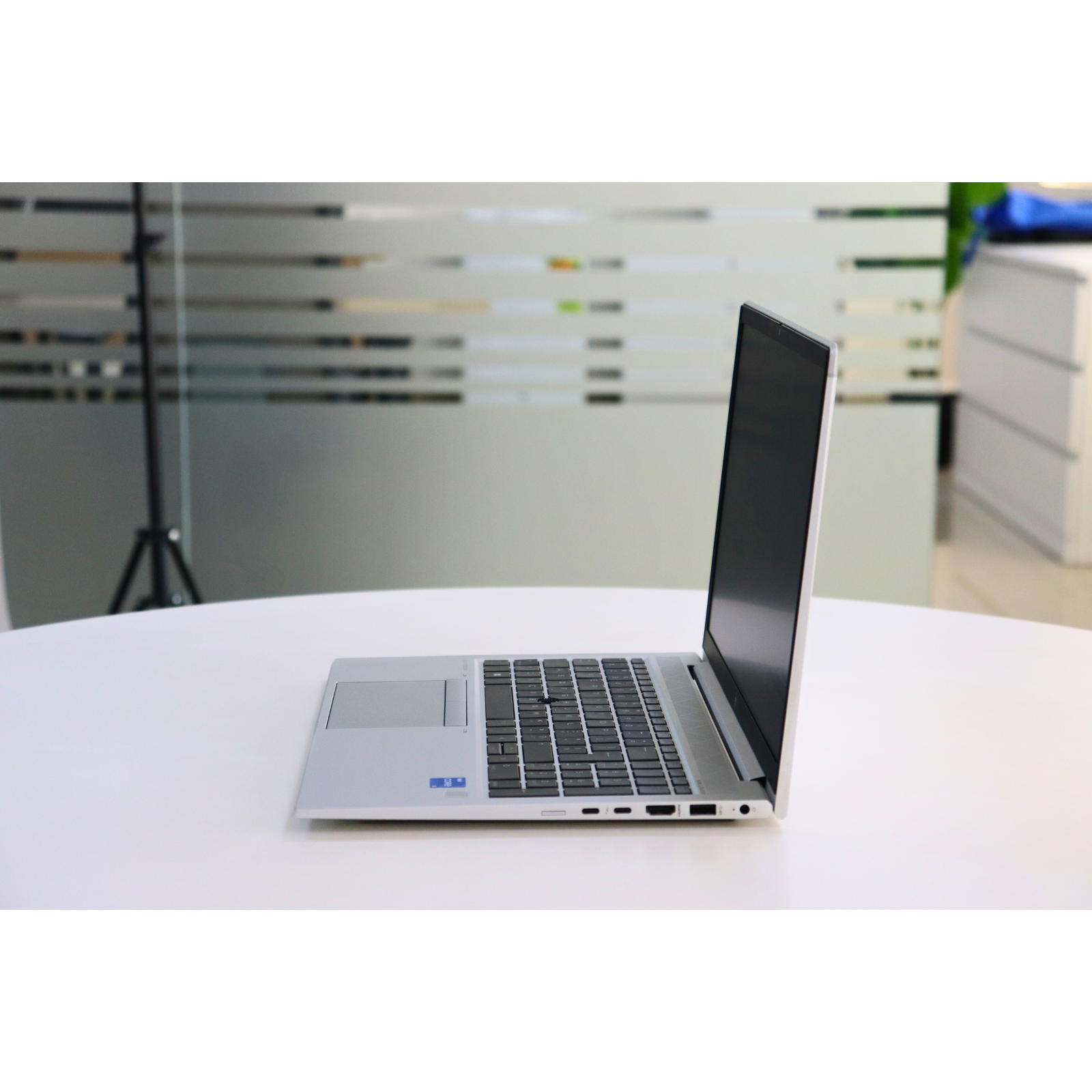 HP ELITEBOOK 850 G8: Intel Core i5, 11th Gen, 8GB RAM, 256GB SSD SN:00287
