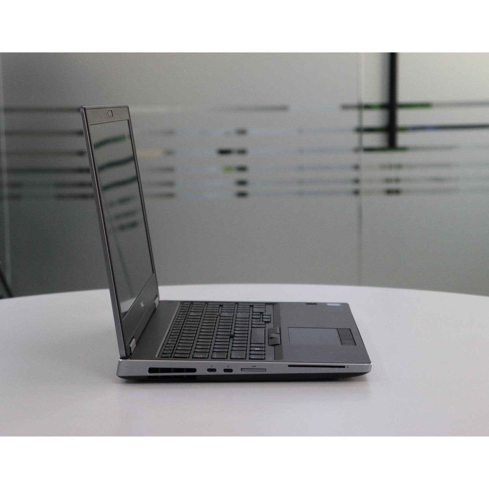 Dell PRECISION 7540: 9th Gen i7, 16GB RAM, 256GB SSD, SN:22001