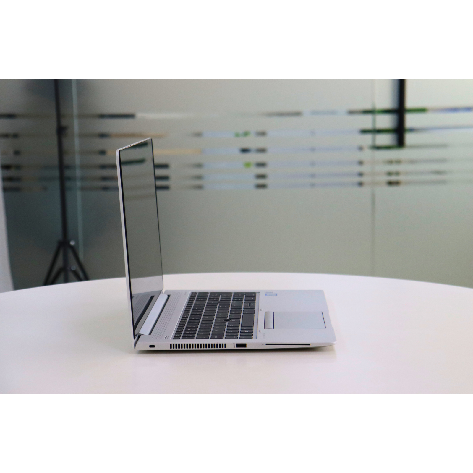 HP ELITEBOOK 850 G5: 8th Gen i5, 8GB RAM, 256GB SSD, SN:00049