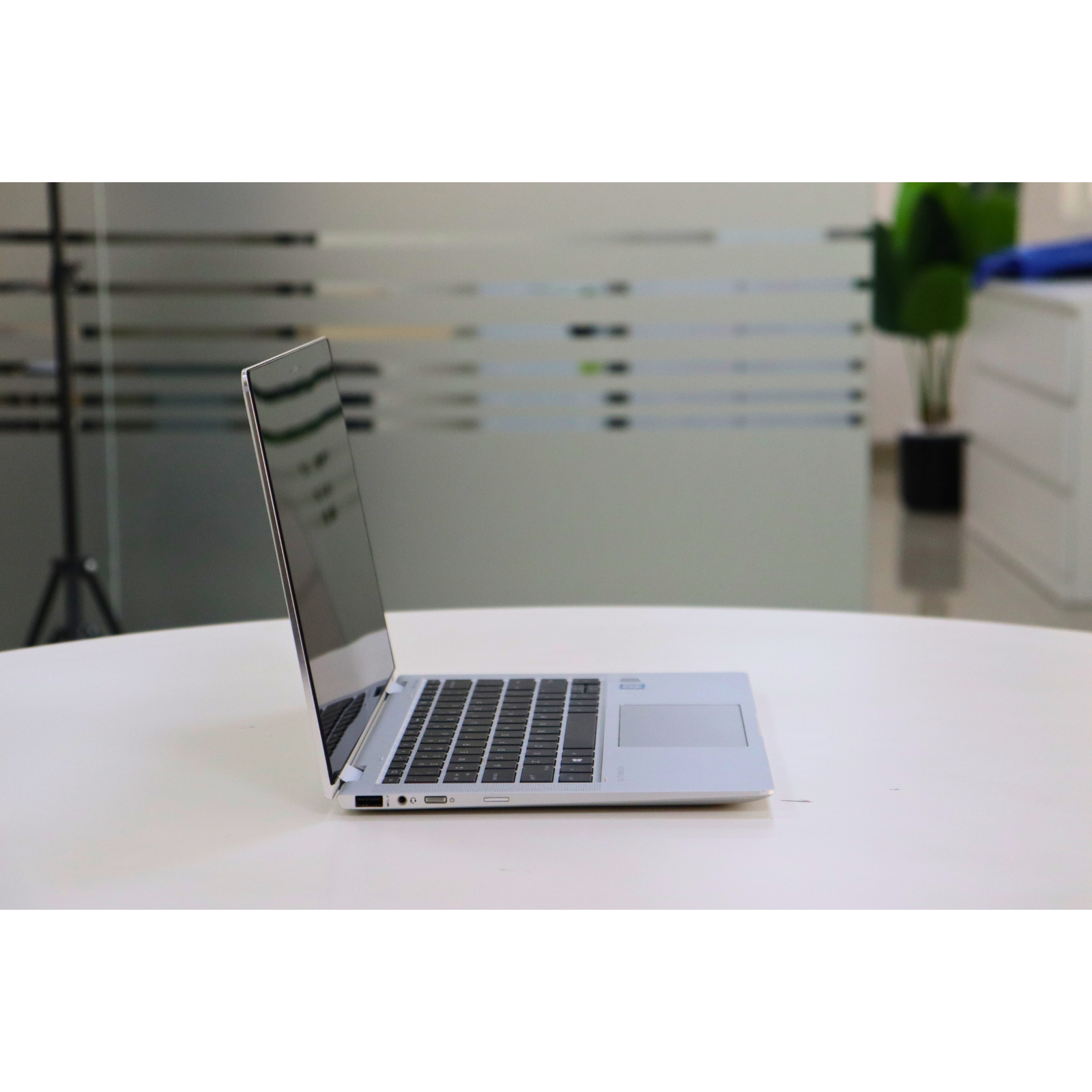 HP EliteBook X360 1030 G3: Intel Core i5, 8th Gen, 8GB RAM, 256GB SSD SN:18996