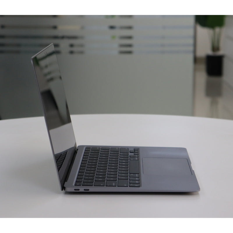 Apple MacBook Air A2337(2020): M1, 8GB RAM, 256GB SSD, SN:60722