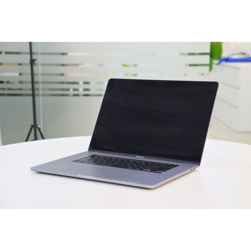 Apple MACBOOK PRO A2141 (2019): i7, 9th Gen, 16GB RAM, 512GB SSD, SN:95746