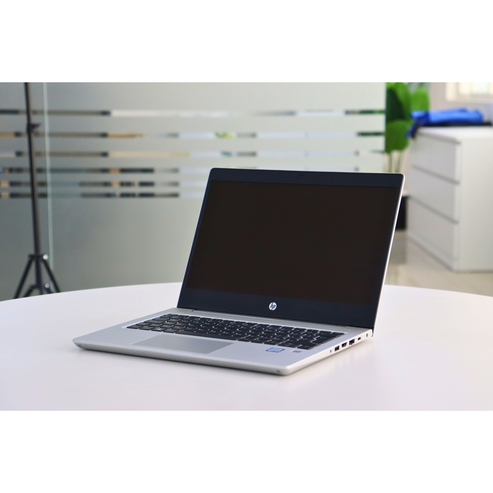 HP PROBOOK 430 G6: 8th Gen i5, 8GB RAM, 256GB SSD, SN:00621