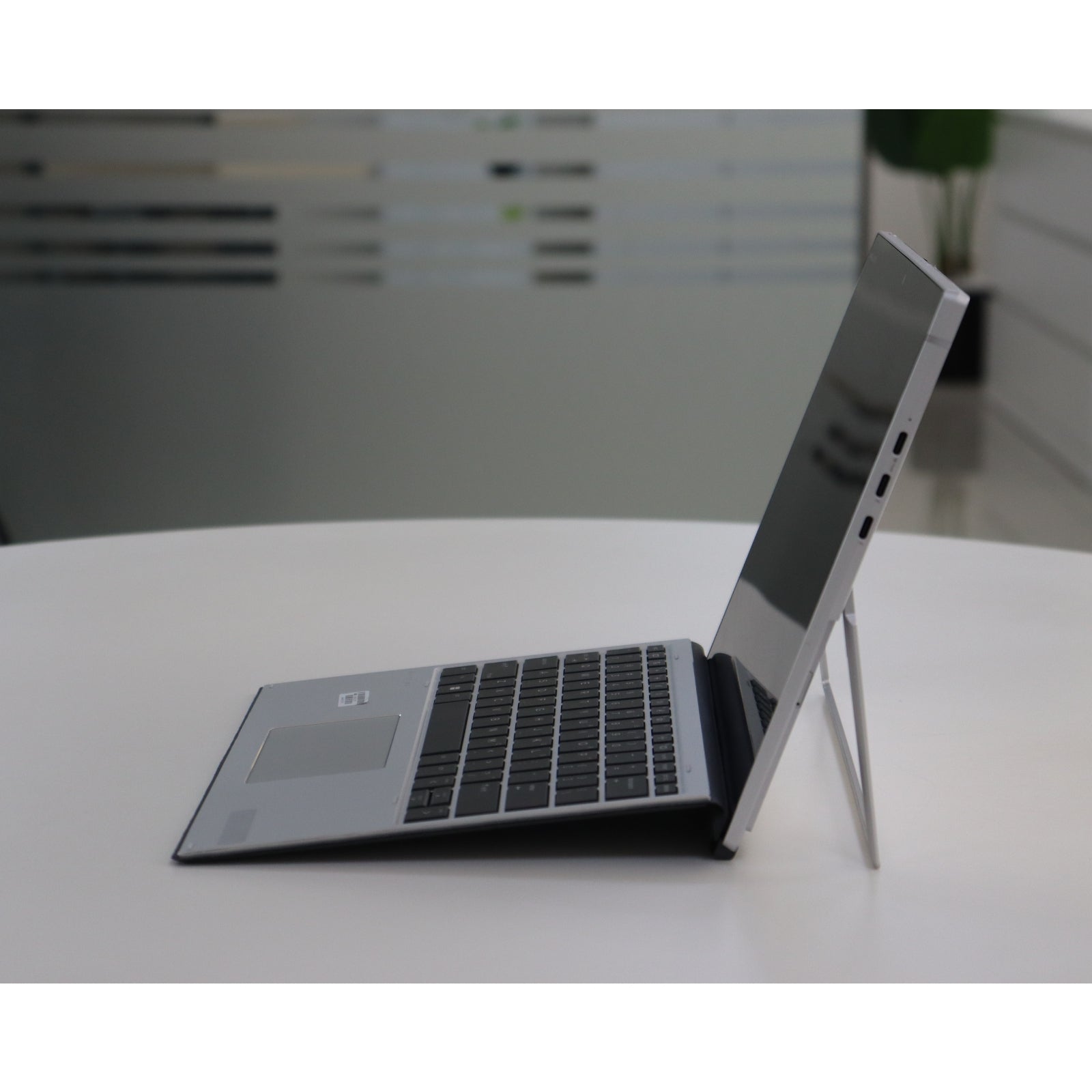 HP ELITE X2 G8 TABLET: Intel Core i5, 11th Gen, 16GB RAM, 512GB SSD SN:23493