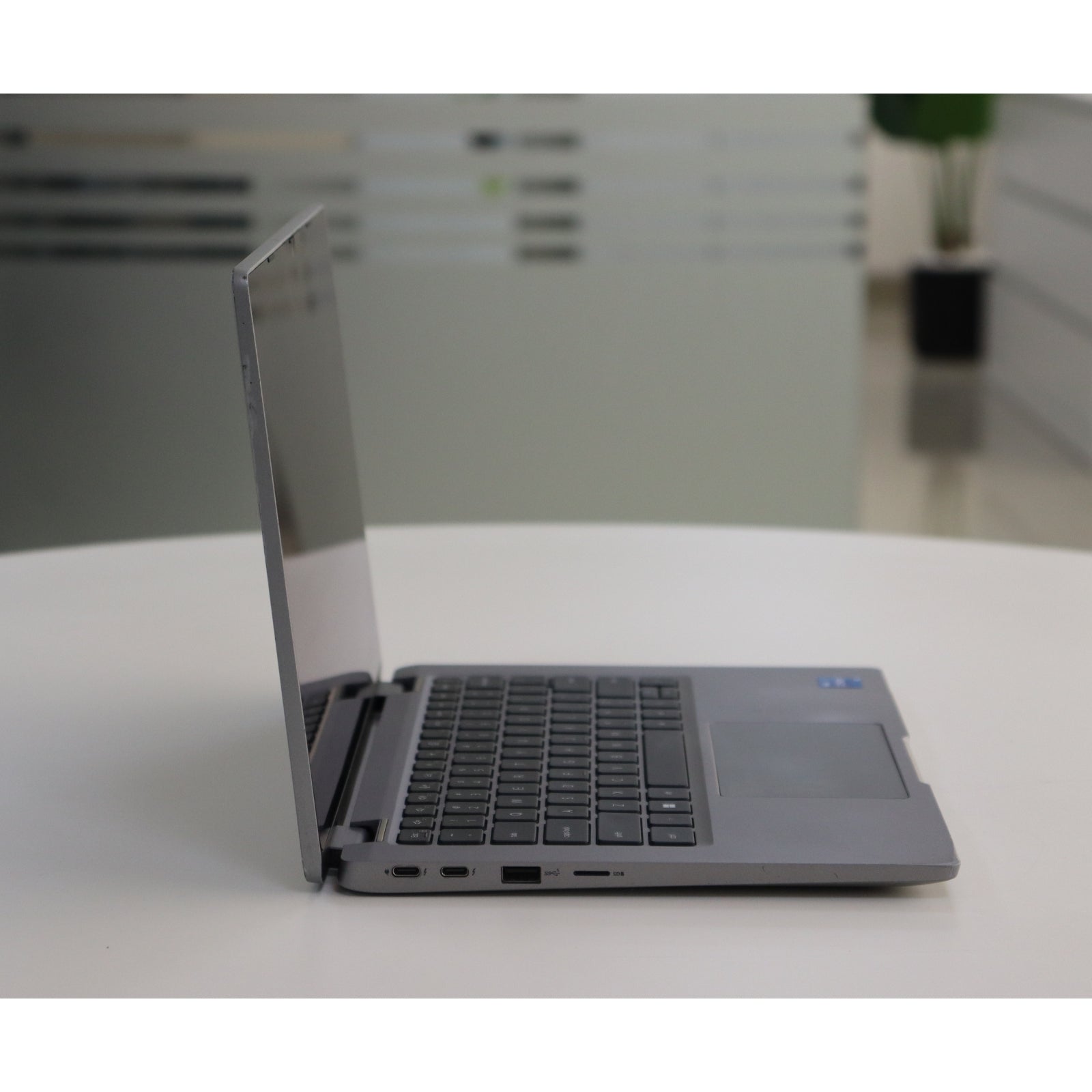 Dell LATITUDE 5330: 12th Gen i5, 16GB RAM, 256GB SSD, SN:19344