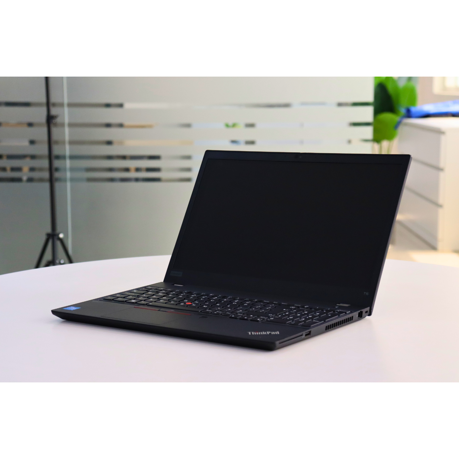 LENOVO THINKPAD T15 GEN 2: Intel Core i5, 11th Gen, 16GB RAM, 256GB SSD SN:01070
