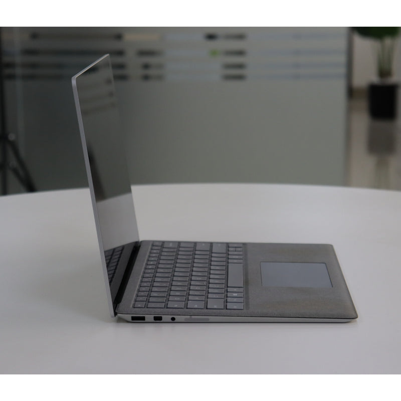 MICROSOFT SURFACE LAPTOP 2: 8th Gen i5, 8GB RAM, 256GB SSD, SN:870394