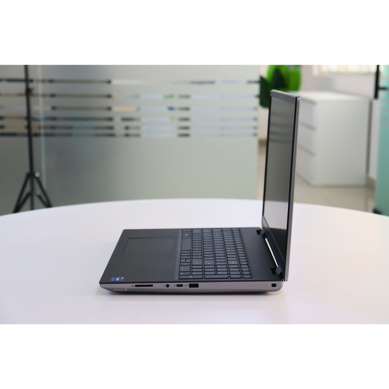 Dell PRECISION 7670: 12th Gen i7, 64GB RAM, 512GB SSD, SN:19492