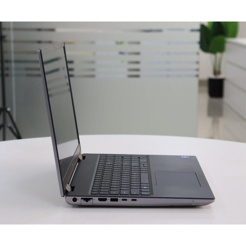Dell PRECISION 7670: 12th Gen i7, 32GB RAM, 512GB SSD, SN:19494