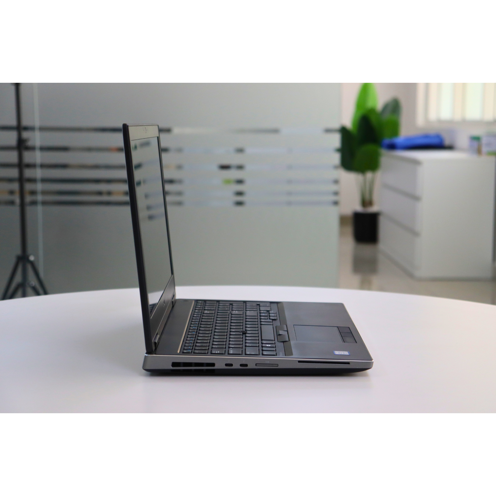 Dell PRECISION 7530: 8th Gen i7, 32GB RAM, 256GB SSD, SN:15259