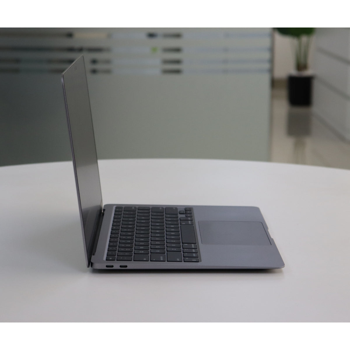 Apple MacBook Air A2337(2020): M1, 8GB RAM, 256GB SSD, SN:58635