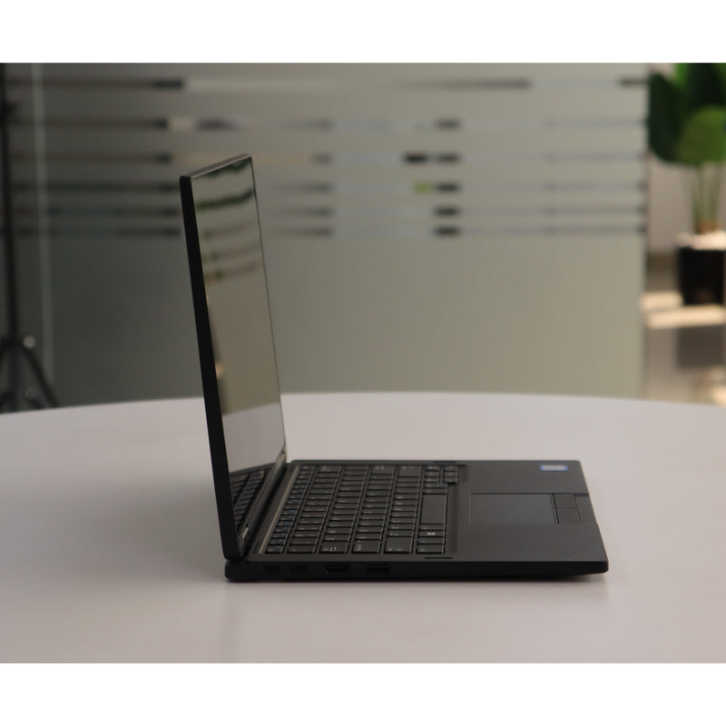 Dell LATITUDE 7390 2-IN-1: 8th Gen i5, 8GB RAM, 256GB SSD, SN:20668