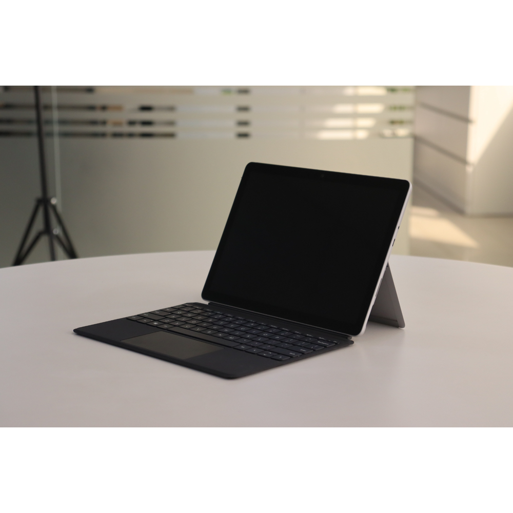 Microsoft SURFACE GO 2: 8th Gen M3, 8GB RAM, 128GB SSD, SN:76554