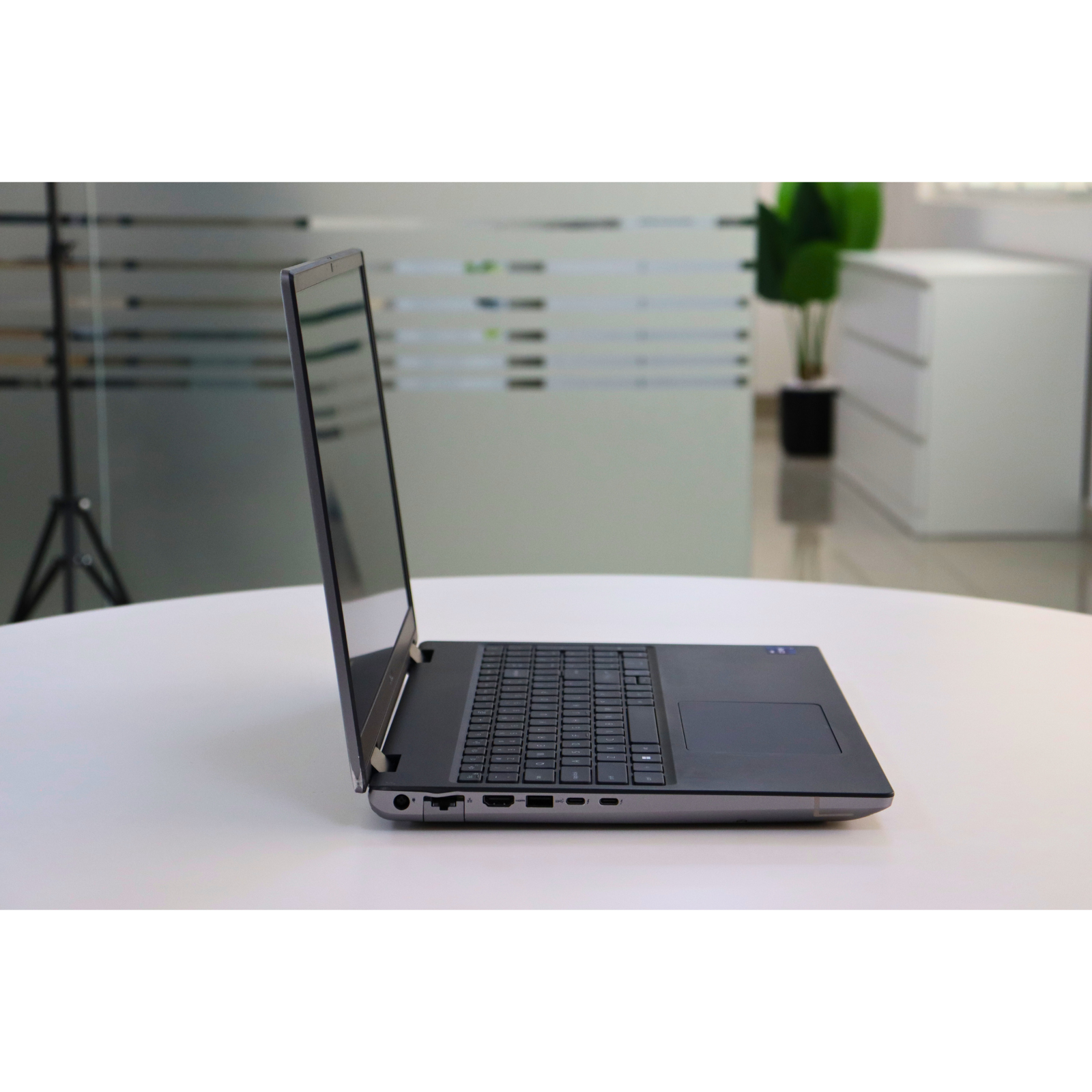 Dell PRECISION 7670: 12th Gen i7, 64GB RAM, 512GB SSD, SN:19510