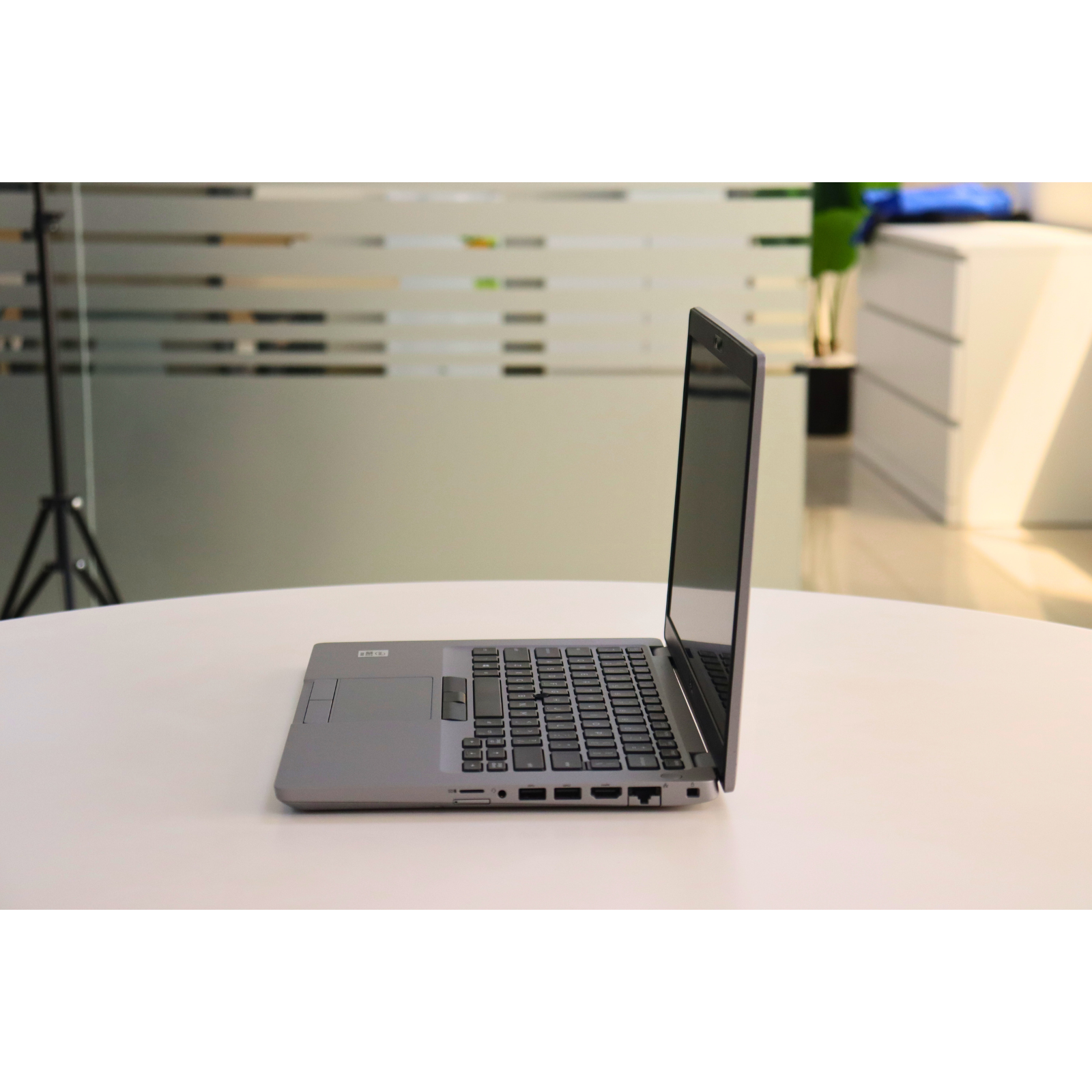 DELL INC. LATITUDE 5410: 10th Gen i7, 16GB RAM, 512GB SSD, SN:04762