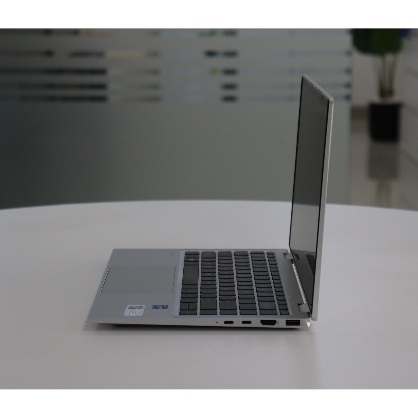 HP ELITEBOOK X360 1040 G8: Intel Core i7, 11th Gen, 16GB RAM, 512GB SSD SN:21460