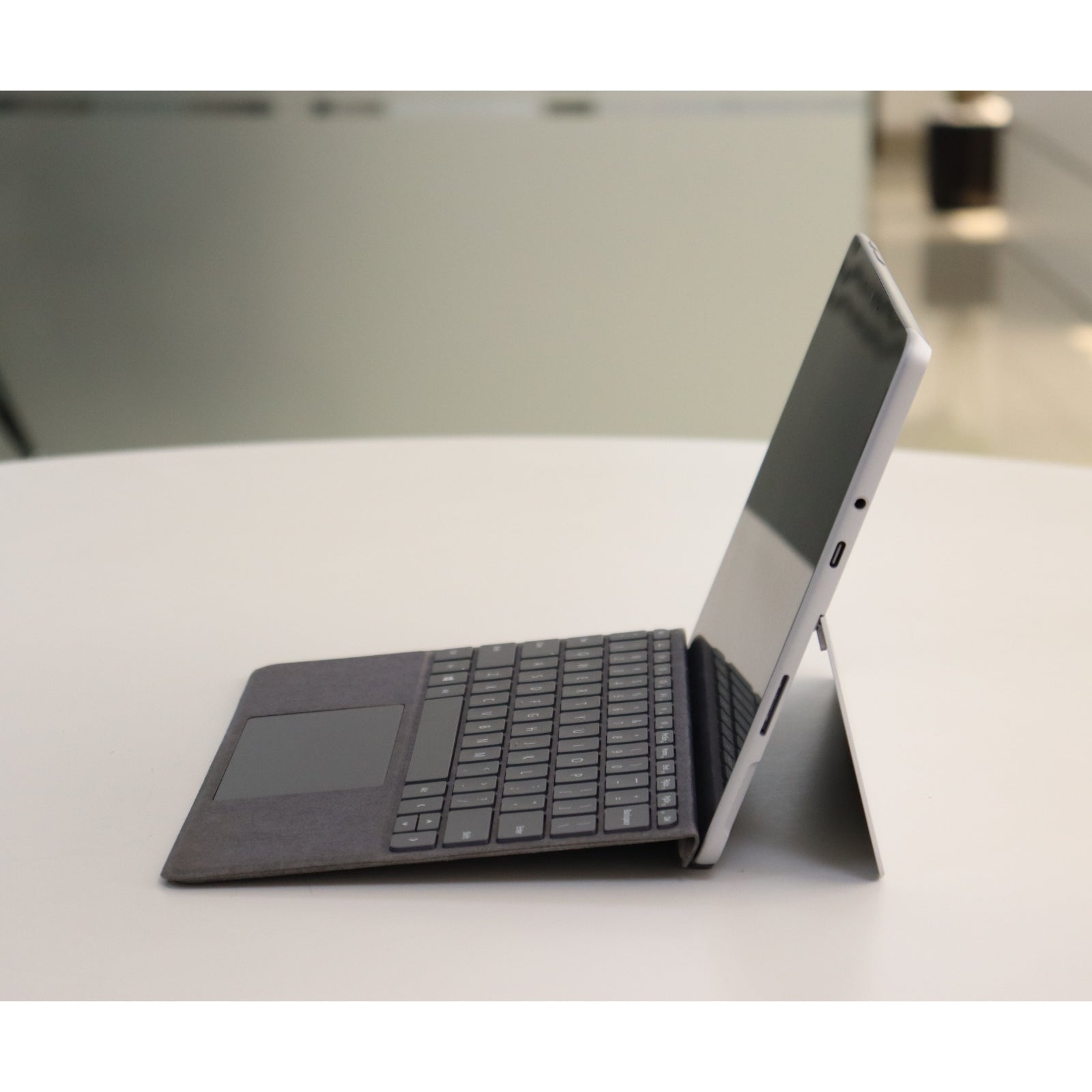 Microsoft SURFACE GO 3: i3, 10th Gen, 4GB RAM, 64GB SSD, SN:18620
