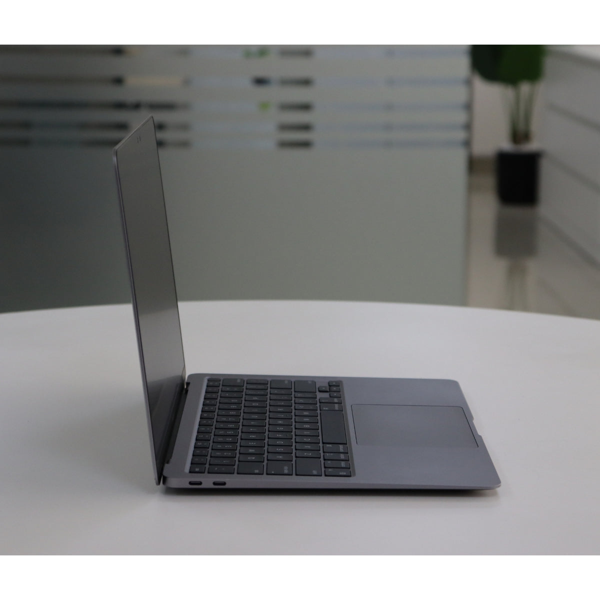 Apple MacBook Air A2337(2020): M1, 8GB RAM, 256GB SSD, SN:58629