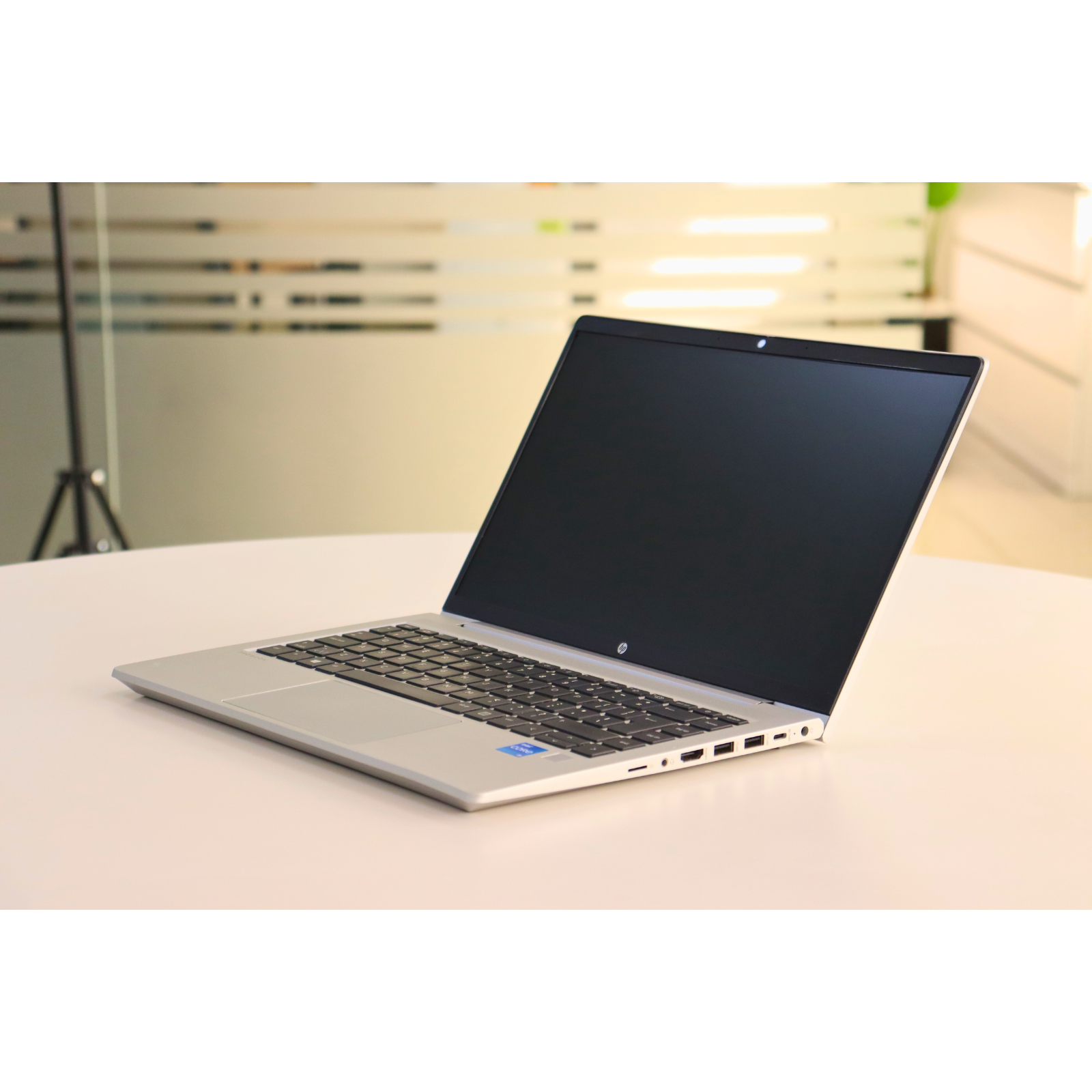 HP PROBOOK 440 G8: 11th Gen i5, 8GB RAM, 256GB SSD, SN:00687