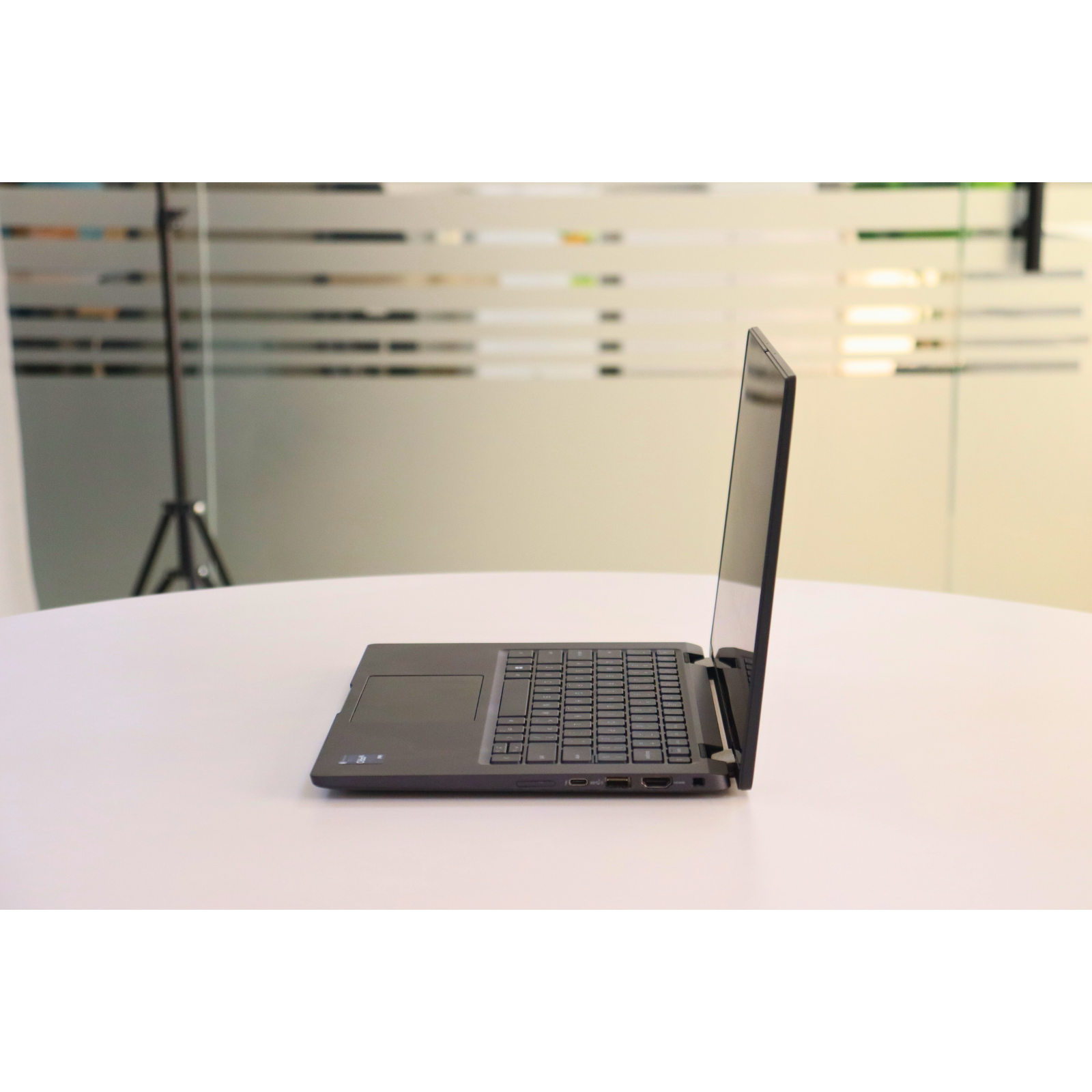 Dell LATITUDE 7430: 12th Gen i5, 16GB RAM, 256GB SSD, SN:95635