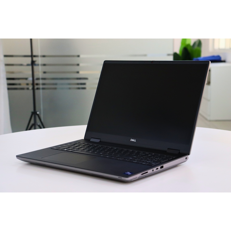 Dell PRECISION 7670: 12th Gen i7, 32GB RAM, 512GB SSD, SN:19509