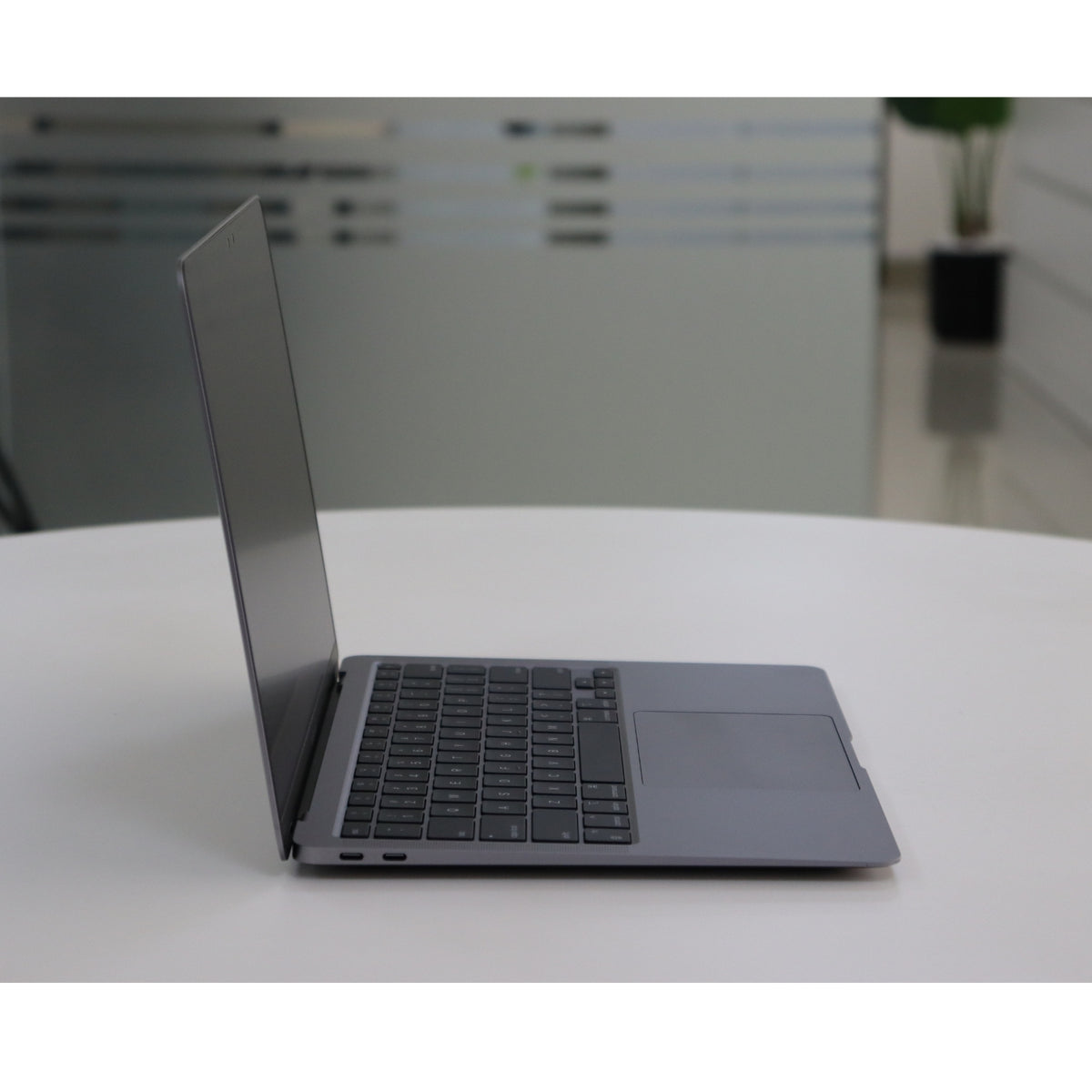 Apple MacBook Air A2337(2020): M1, 8GB RAM, 256GB SSD, SN:58620