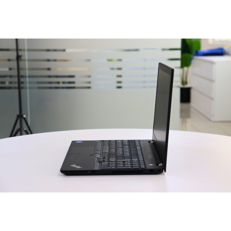LENOVO THINKPAD T15 GEN 2: Intel Core i5, 11th Gen, 16GB RAM, 256GB SSD SN:01068