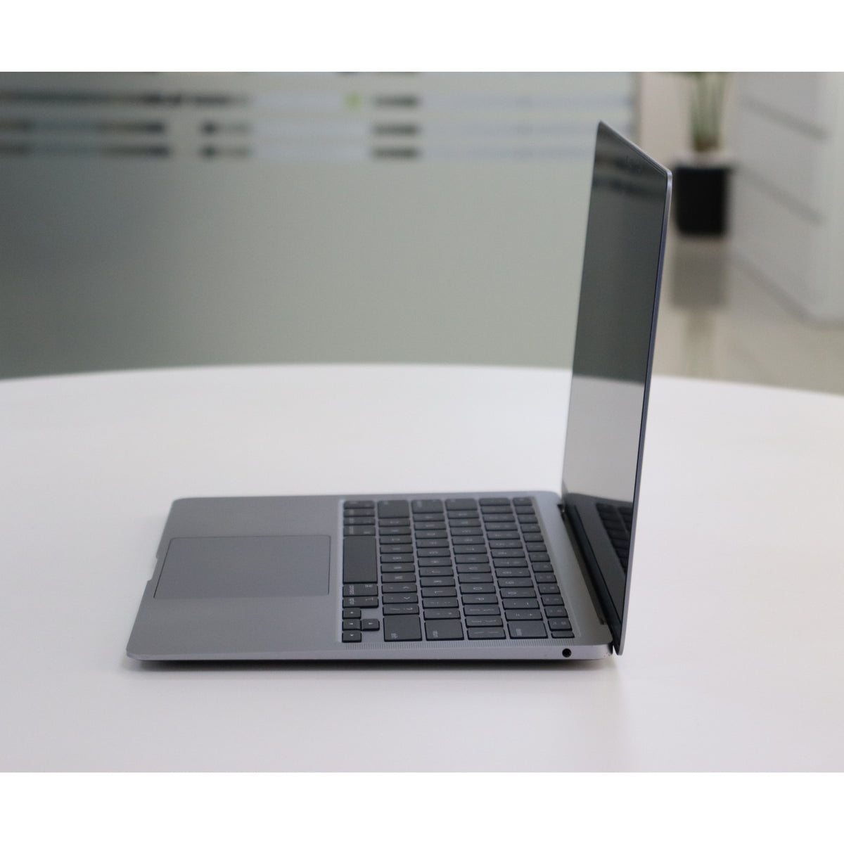 Apple MacBook Air A2337(2020): M1, 8GB RAM, 256GB SSD, SN:60634