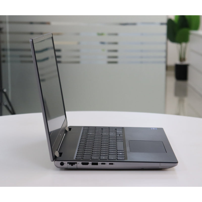 Dell PRECISION 7670: 12th Gen i7, 64GB RAM, 512GB SSD, SN:27765