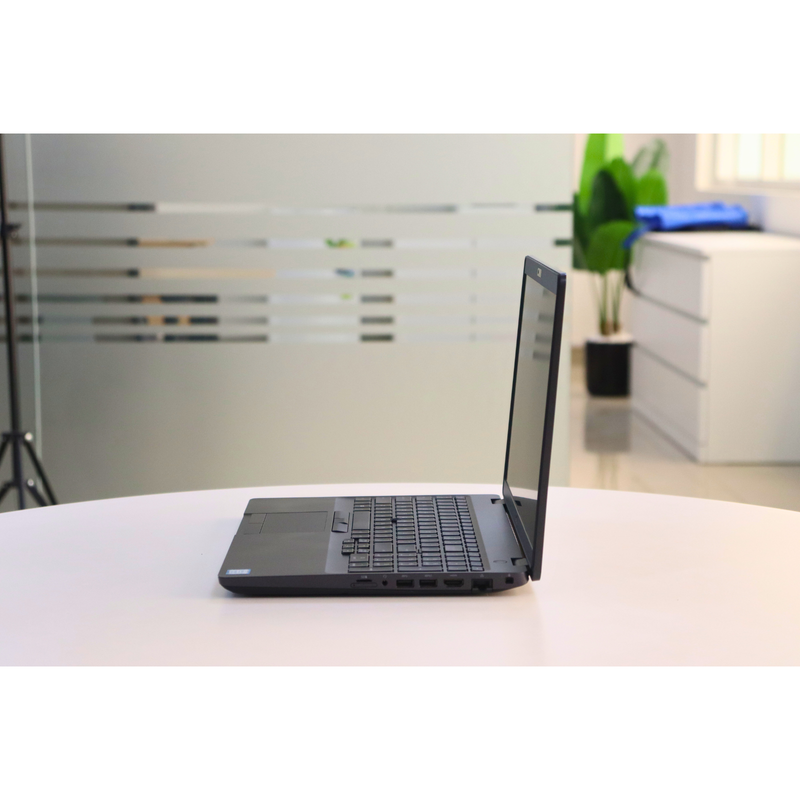 DELL PRECISION 3541: 9th Gen i5, 16GB RAM, 512GB SSD, SN:04975