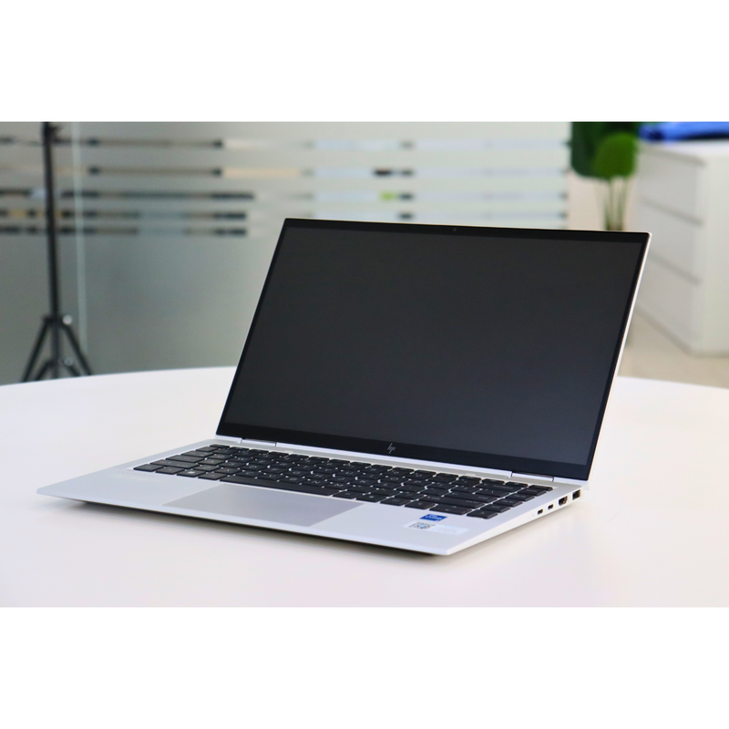 HP ELITEBOOK X360 1040 G8: Intel Core i5, 11th Gen, 16GB RAM, 512GB SSD SN:18574