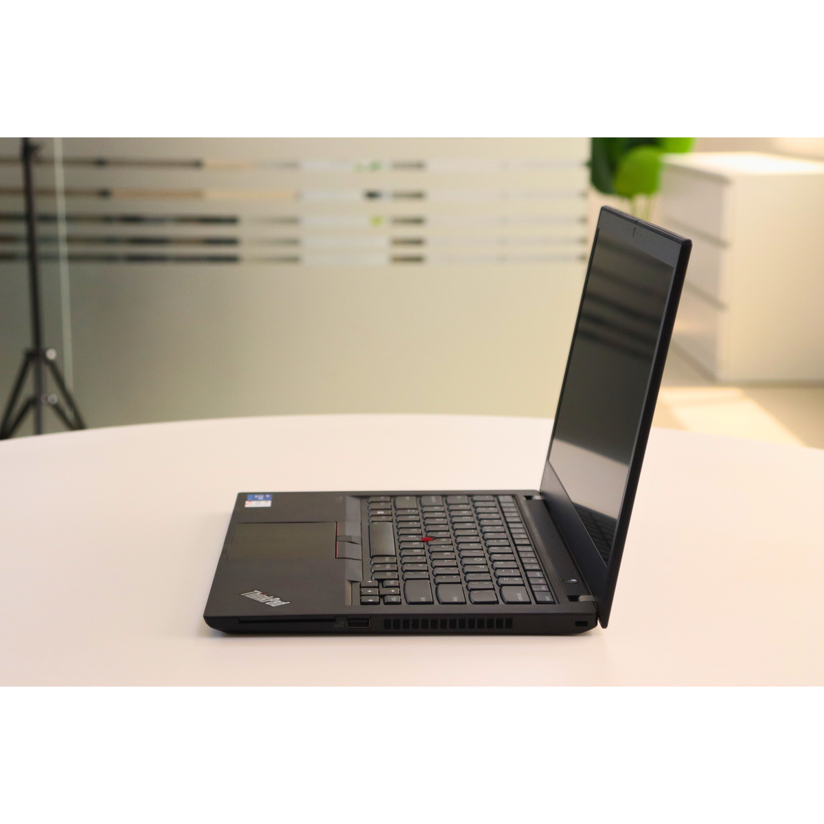 LENOVO THINKPAD T14 GEN 2: 11th Gen i7, 16GB RAM, 256GB SSD, SN:01222
