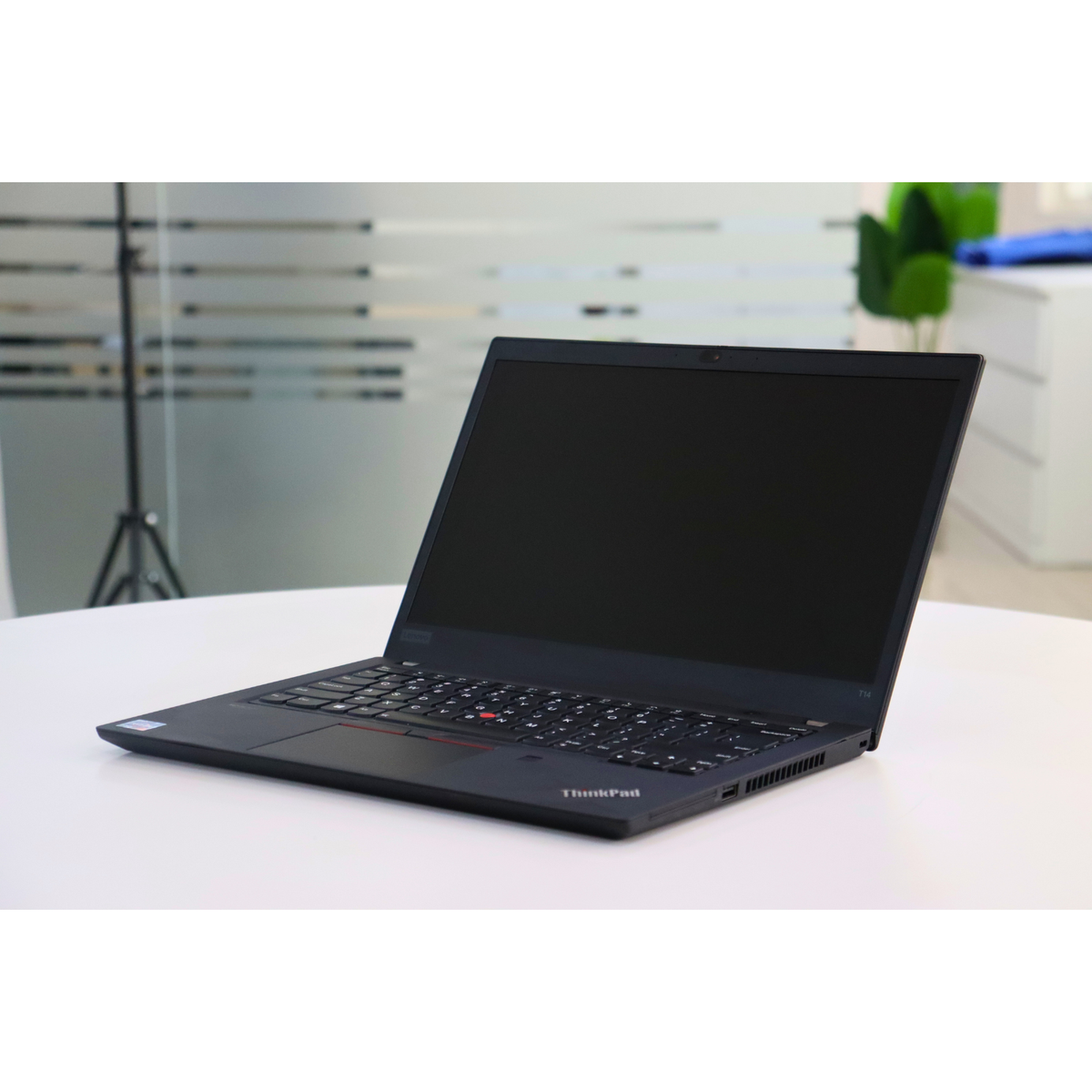LENOVO THINKPAD T14 GEN 2: AMD RYZEN 7, 16GB RAM, 512GB SSD, SN:915604